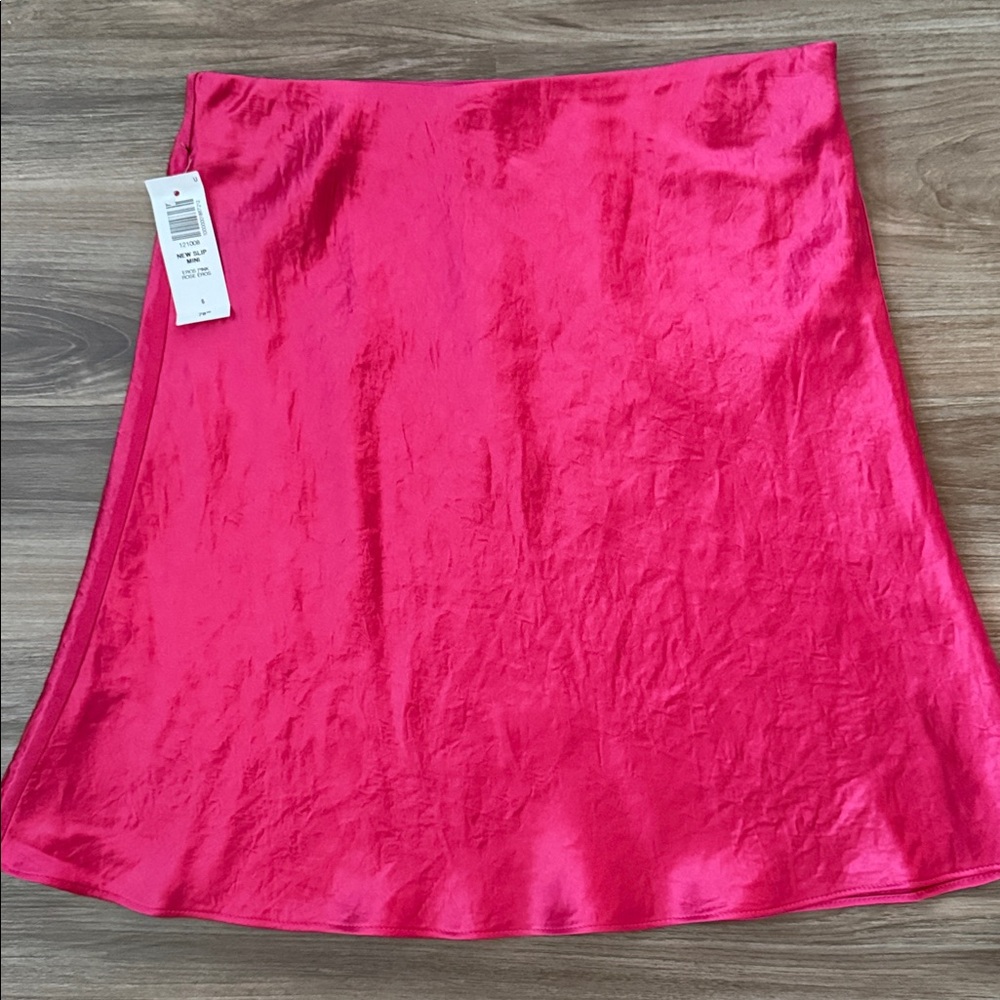 Aritzia Babaton Hot Pink Skirt Sz 6 NEW NWT